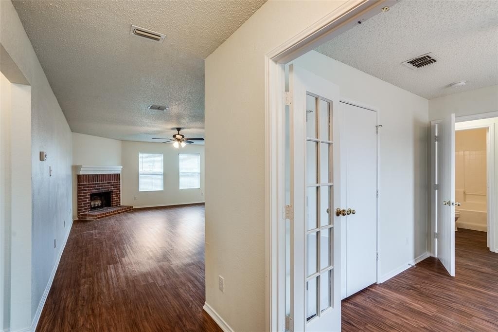 1520 Starpoint Lane - Photo 2