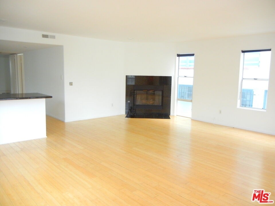 39 Clubhouse Ave - Photo 6