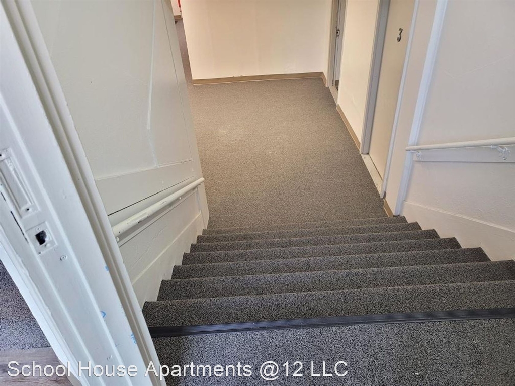 220 E 12th St - Photo 27