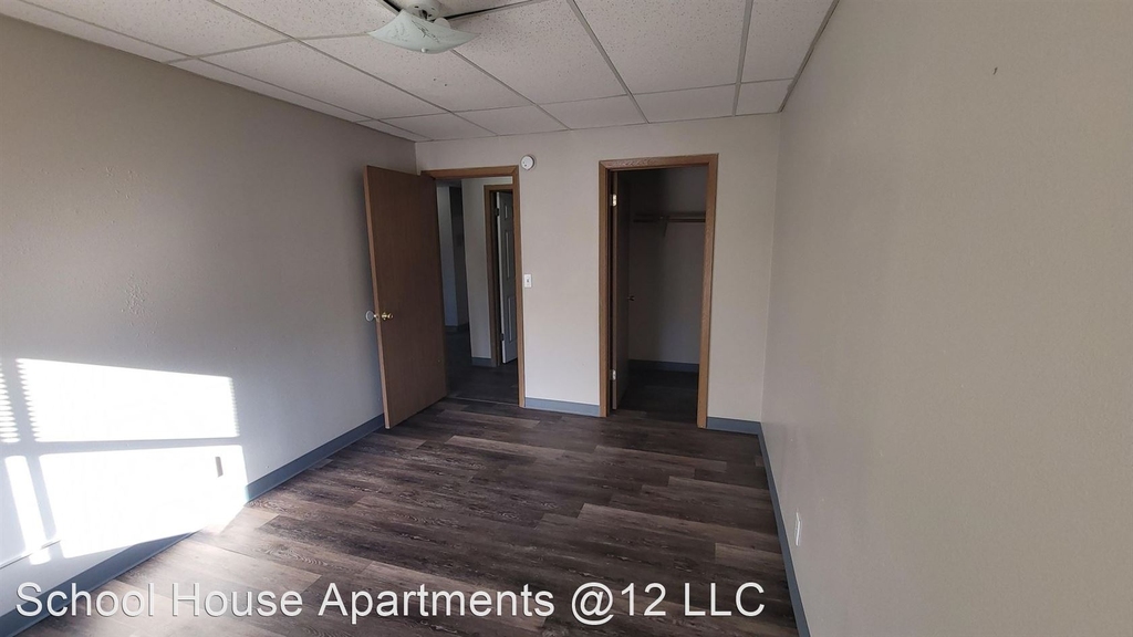 220 E 12th St - Photo 24