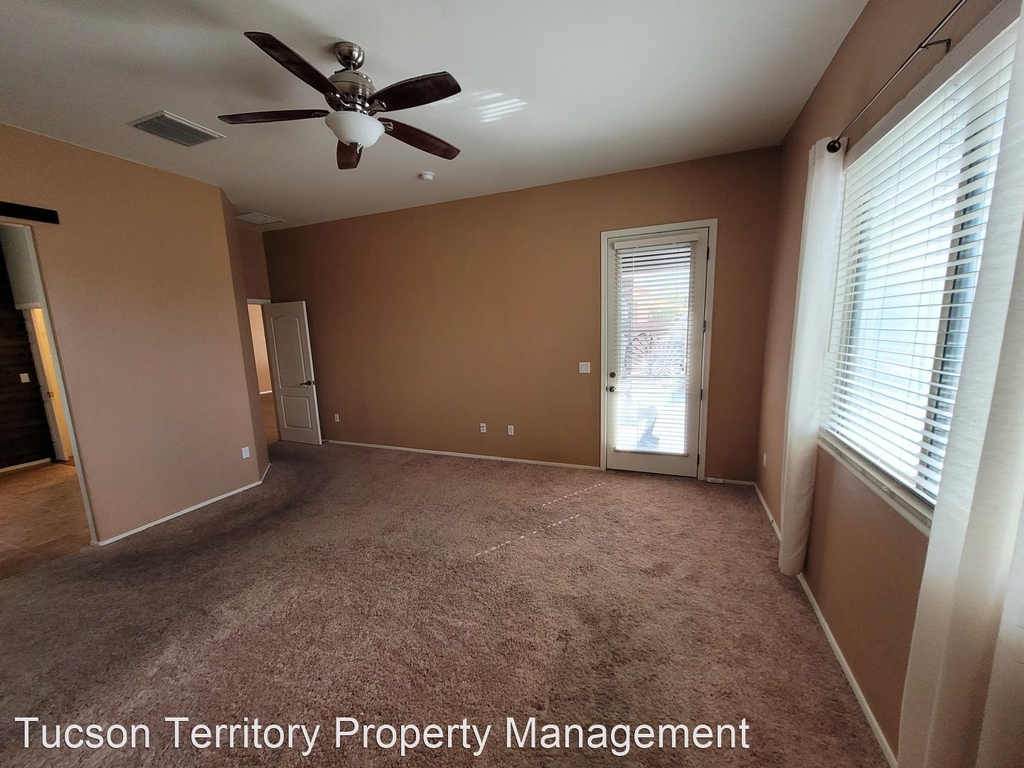 9034 S. Old Oak Ct. - Photo 14