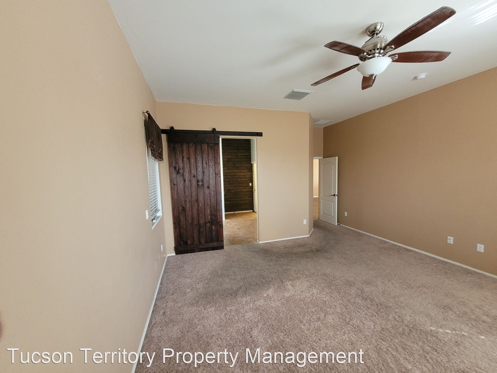 9034 S. Old Oak Ct. - Photo 16