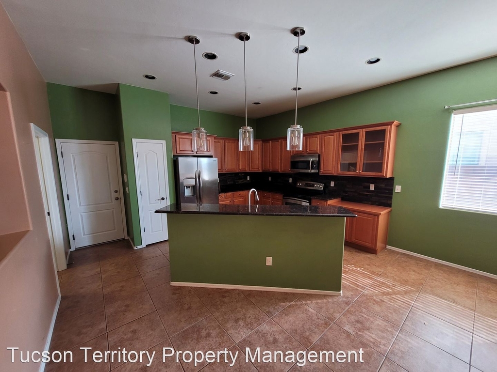 9034 S. Old Oak Ct. - Photo 7