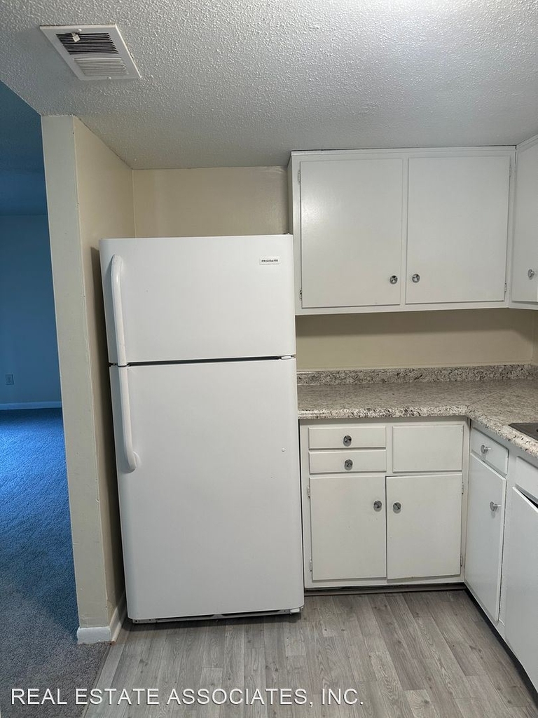 500 Umstead Drive Unit 204-d - Photo 3