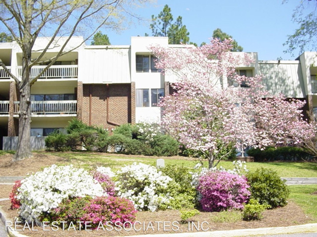 500 Umstead Drive Unit 204-d - Photo 0