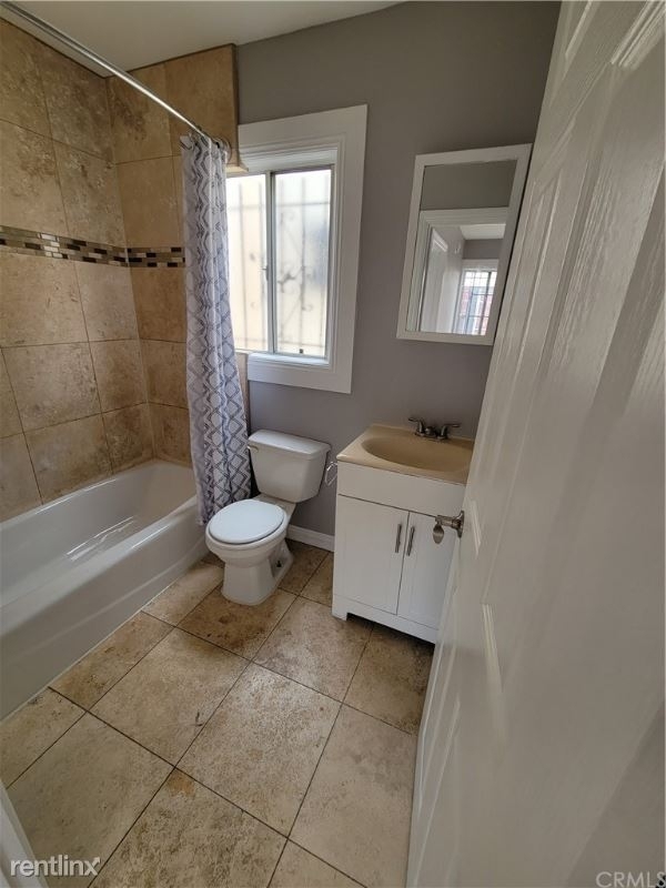 532 W 77th St 536 - Photo 7