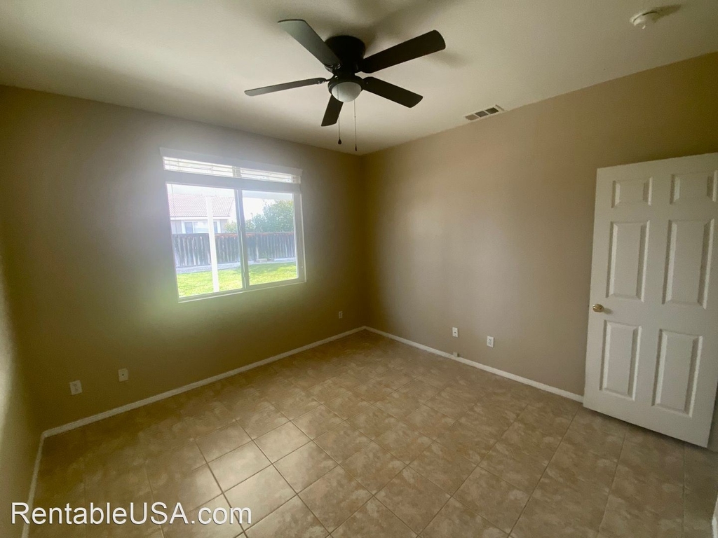 40768 Robards Way - Photo 6