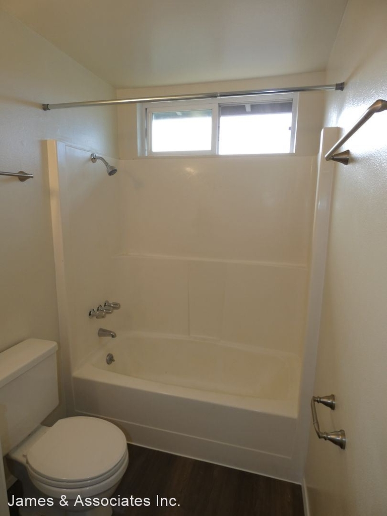 703 E Cedar St - Photo 11