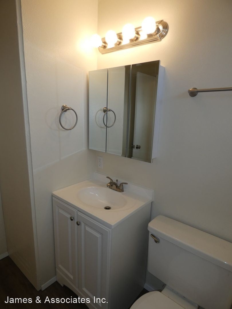 703 E Cedar St - Photo 14