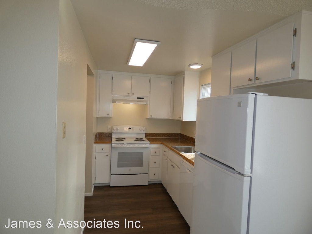 703 E Cedar St - Photo 17