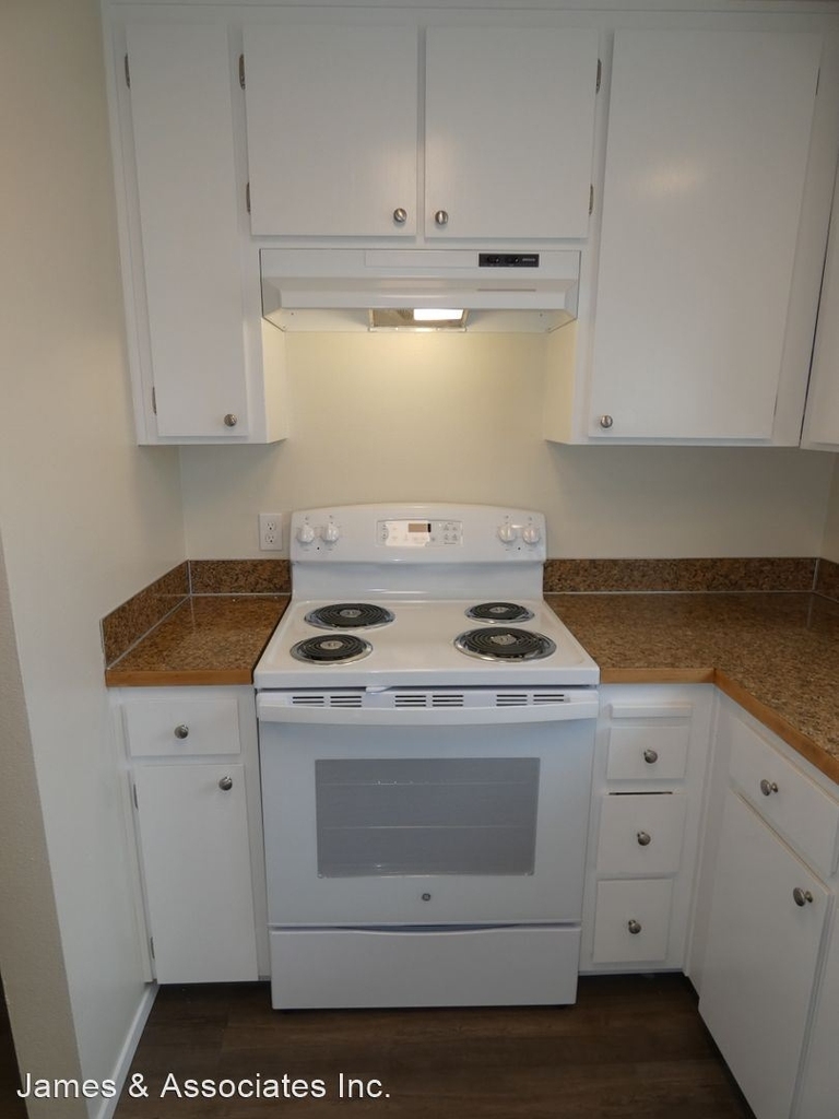 703 E Cedar St - Photo 22
