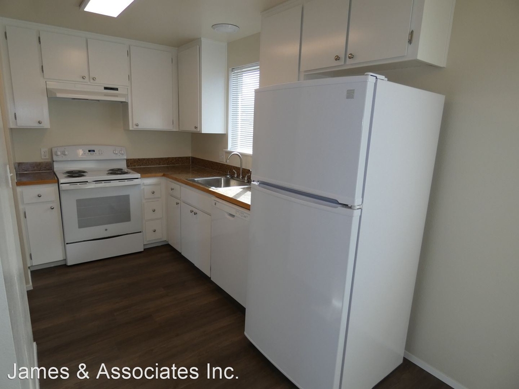 703 E Cedar St - Photo 15