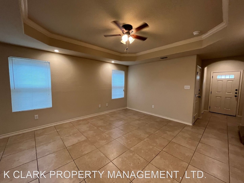 6634 Mia Way #101 - Photo 4