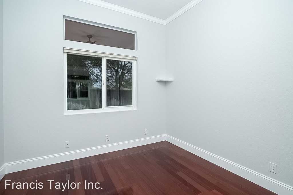 1340 Shinly Place - Photo 29