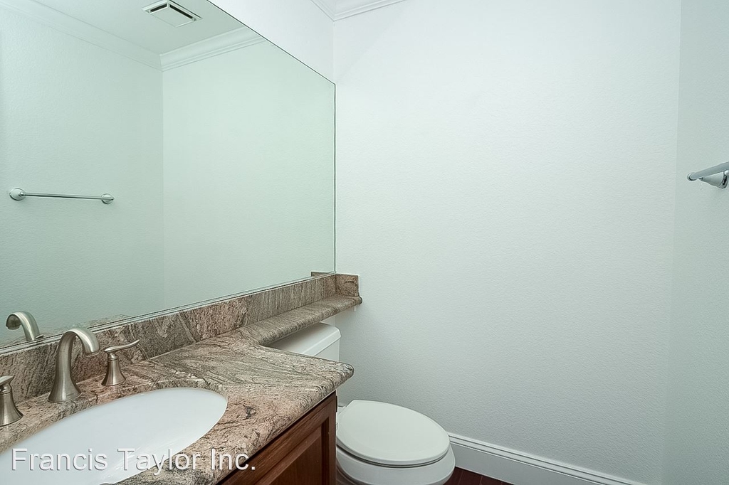 1340 Shinly Place - Photo 33