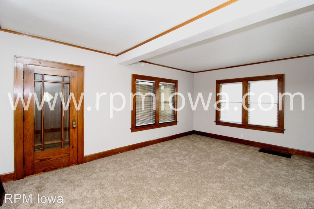 735 Hull Ave - Photo 12