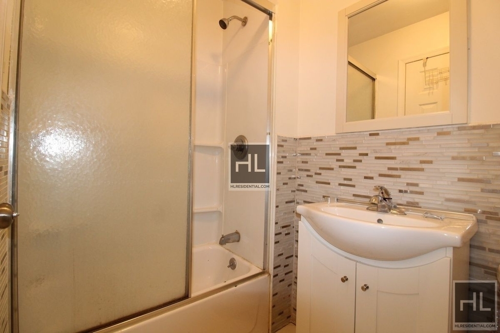 862 Flatbush Avenue - Photo 6