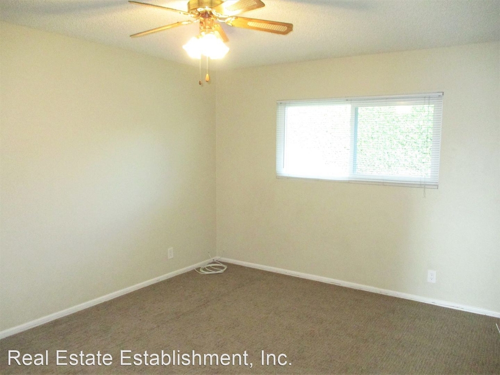 2651 N. Fairmont Avenue - Photo 6