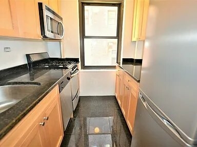  East 56th Street - Photo 1