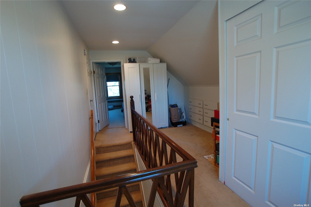 127 Maple Drive W - Photo 15