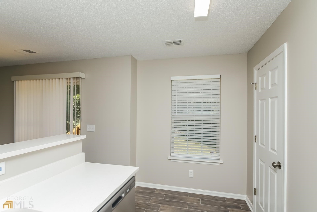 4901 Mosley Chase Court - Photo 5