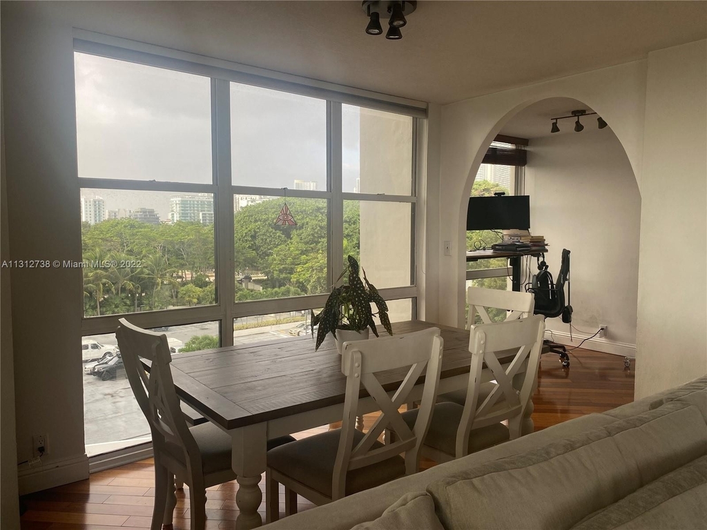 1865 Brickell Ave - Photo 4