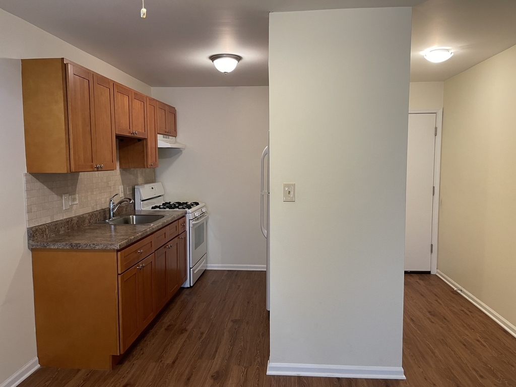 5720 East Avenue - Photo 3