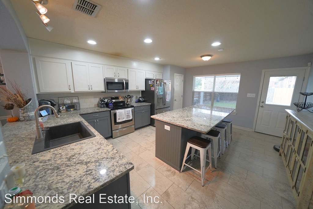 258 Arcadia Place - Photo 14