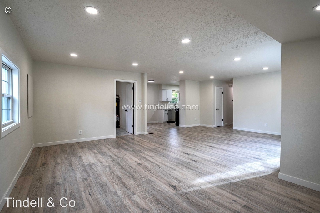 2106 Se 145th Ave - Photo 12