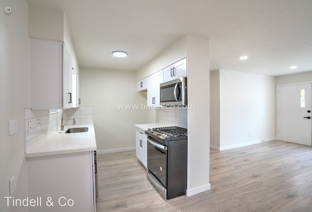 2106 Se 145th Ave - Photo 3