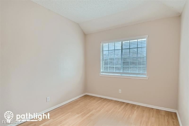 2320 Mapleleaf Ln Unit - Photo 12