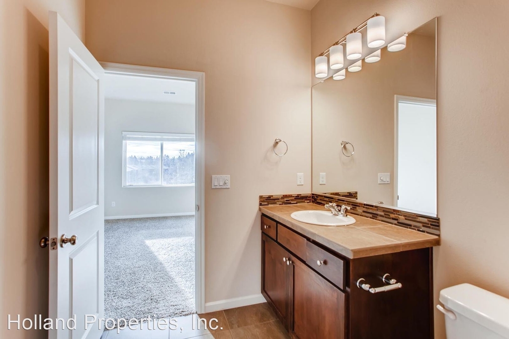 10448 Ne Park Ridge Way - Photo 16