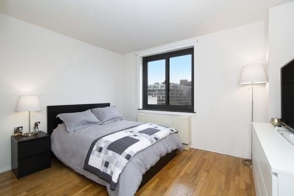 284 Mott Street - Photo 3