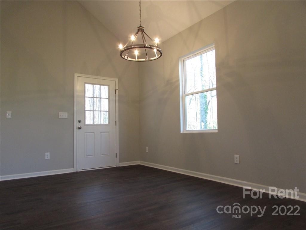 504 Messner Street - Photo 3