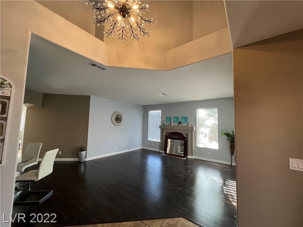 725 Heritage Cliff Avenue - Photo 3