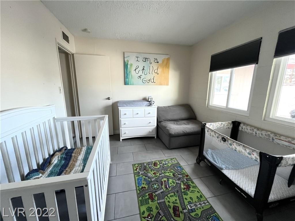 3066 Burnham Avenue - Photo 17