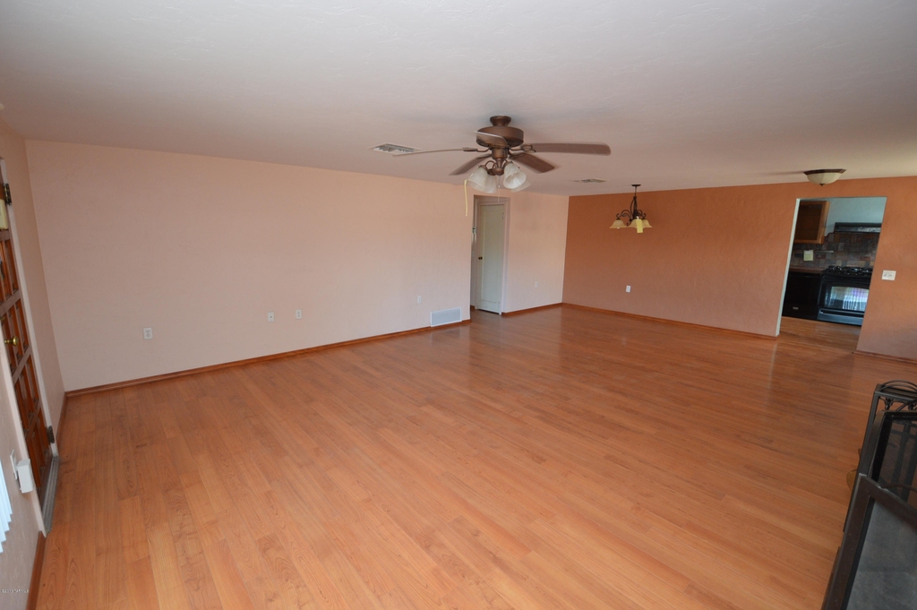 931 E Hampton Street - Photo 2