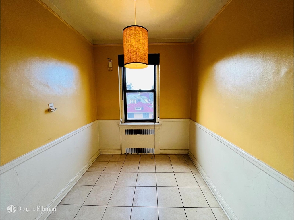 2835 Bedford Ave - Photo 9