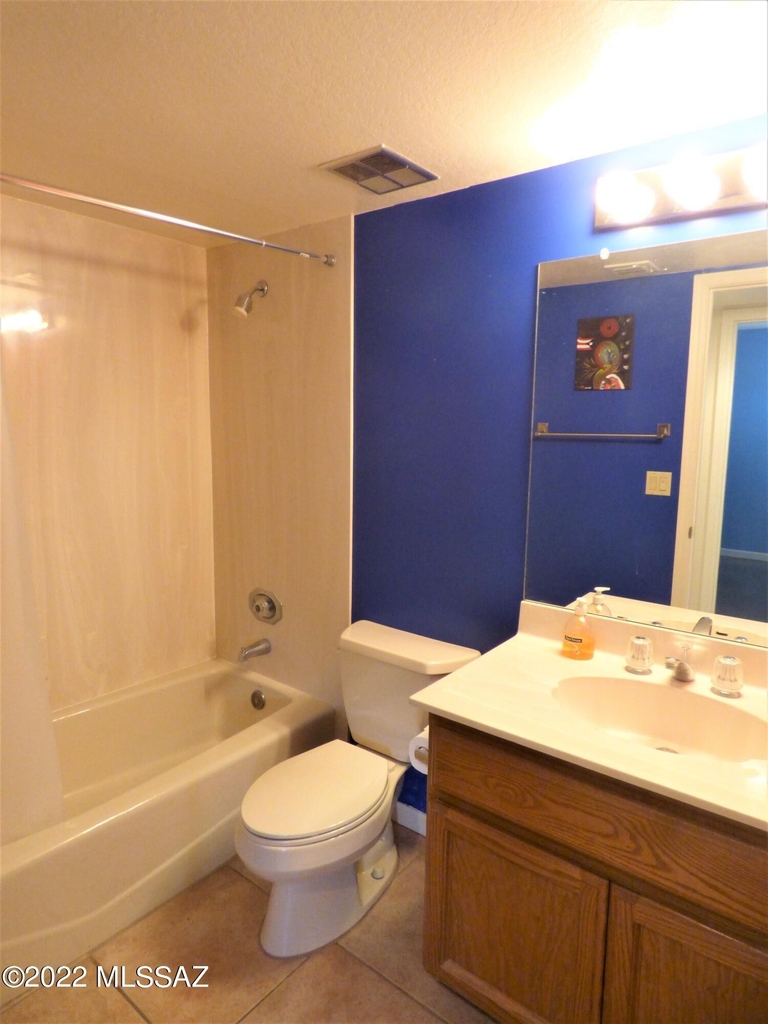 3050 N Ardmore Court - Photo 19