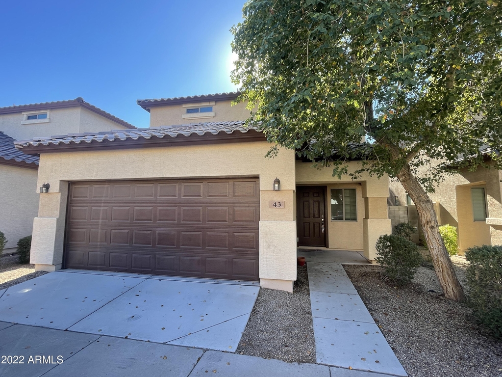 10225 W Camelback Road - Photo 0