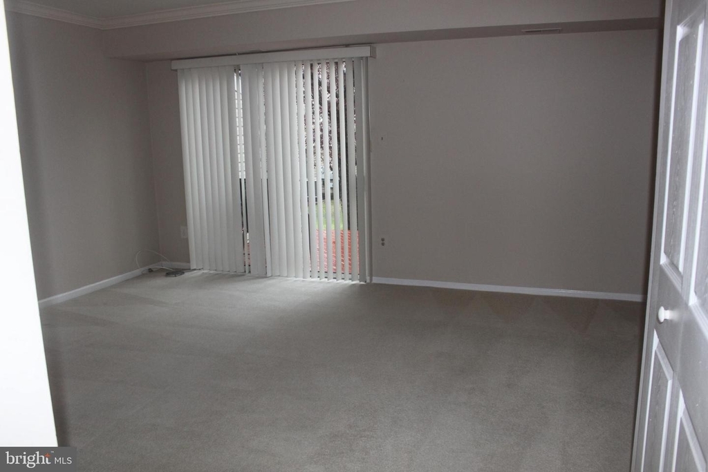 300 Sedgemoor Sq - Photo 4