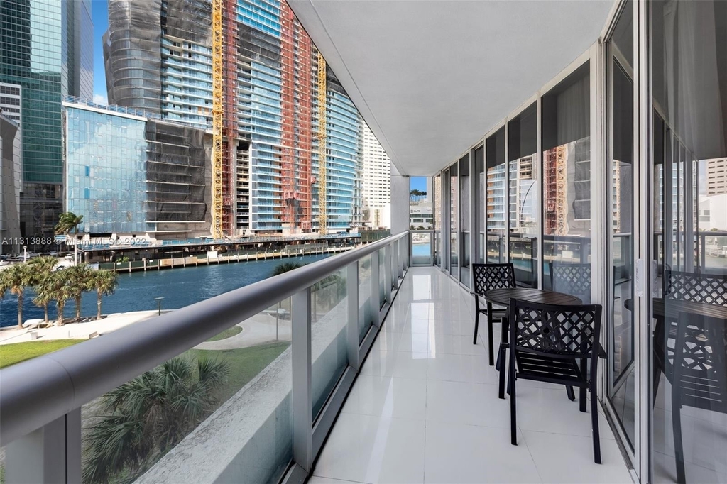 465 Brickell Ave - Photo 15