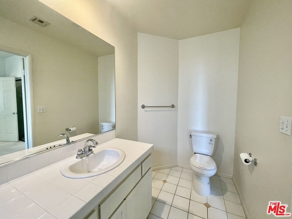 10790 Rose Ave - Photo 12