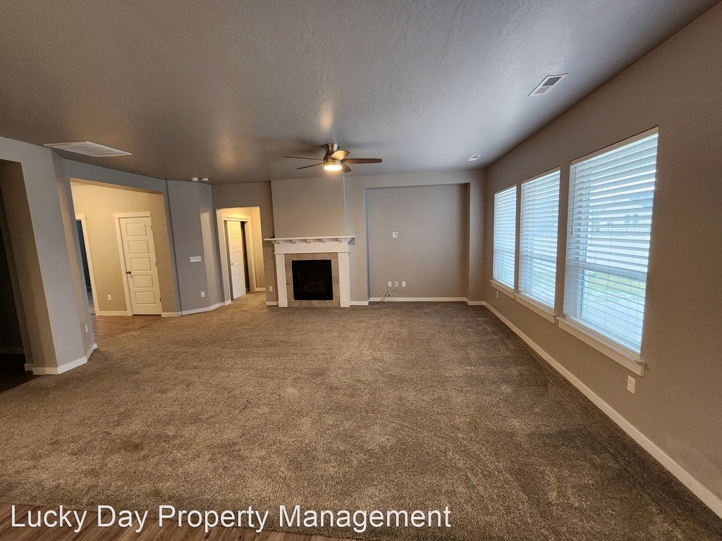 4326 W Spring House Drive - Photo 6