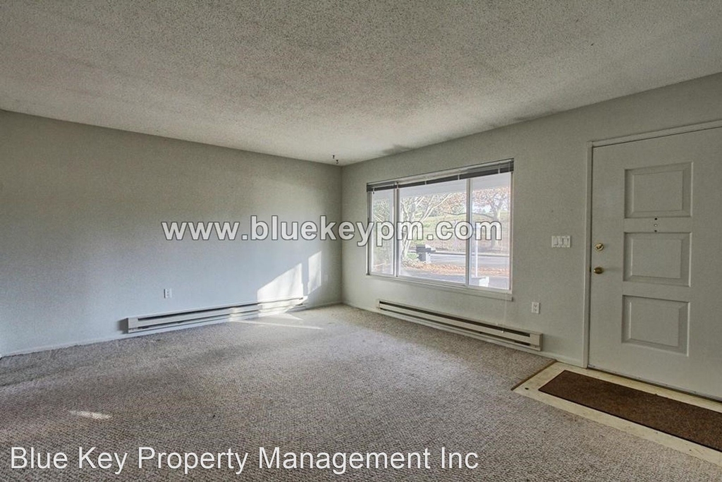 13545 Sw Parkway - Photo 2