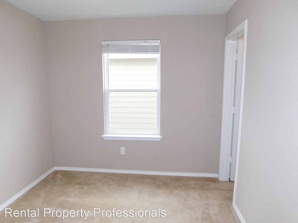 12027 Silver Heights - Photo 21