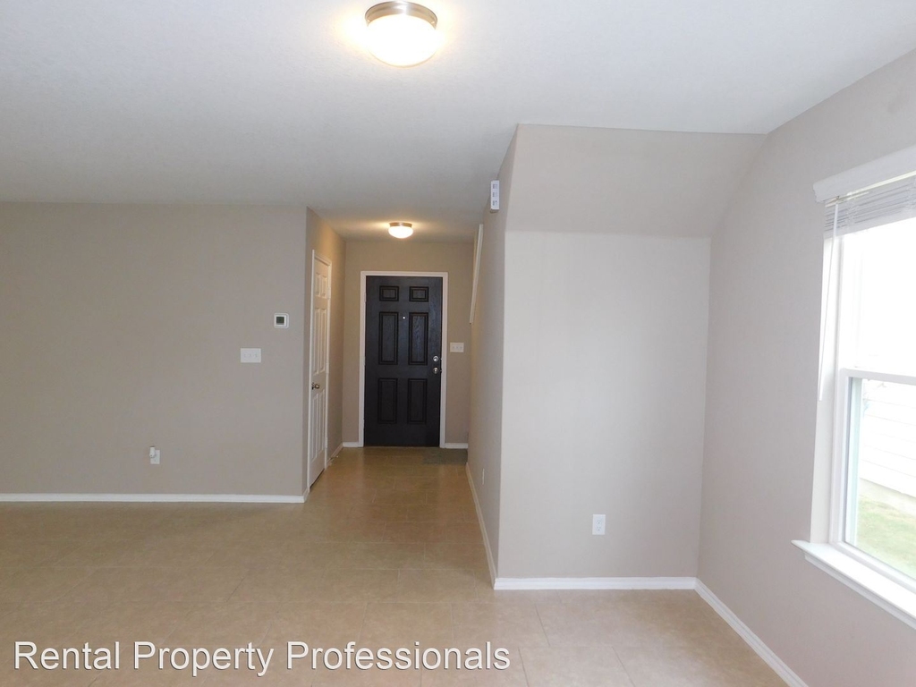 12027 Silver Heights - Photo 14