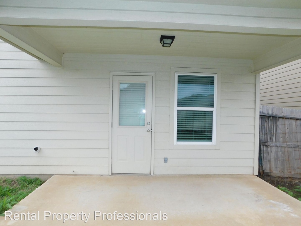 12027 Silver Heights - Photo 37