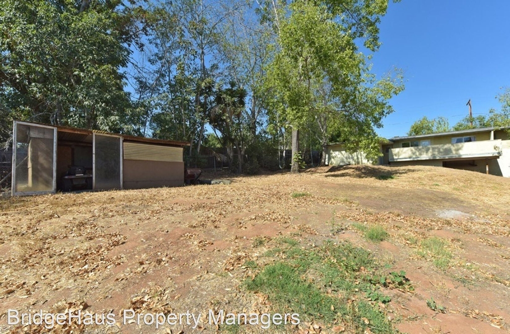 2120 Bernardo Ave - Photo 13