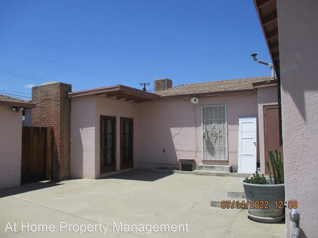 1421 1/2 El Rancho Dr - Photo 7